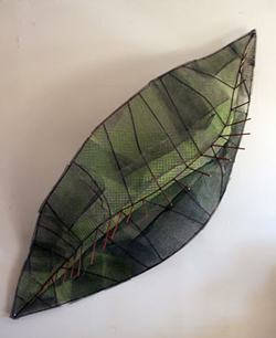Barbara Downs, An Inviting Leaf. Painted steel and wire mesh